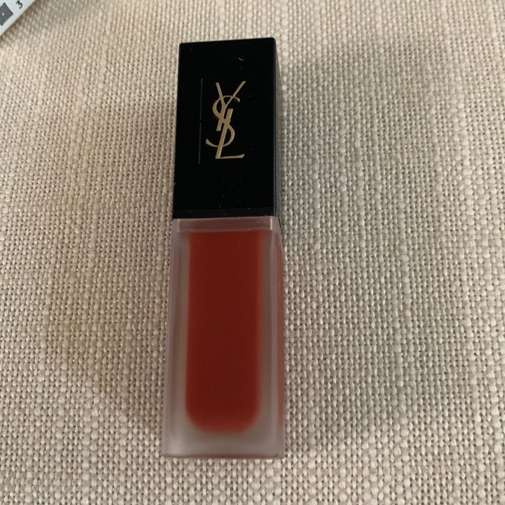 NEW IN BOX - YSL Tatouage Couture Velvet Cream Rouge Rebel (212)
